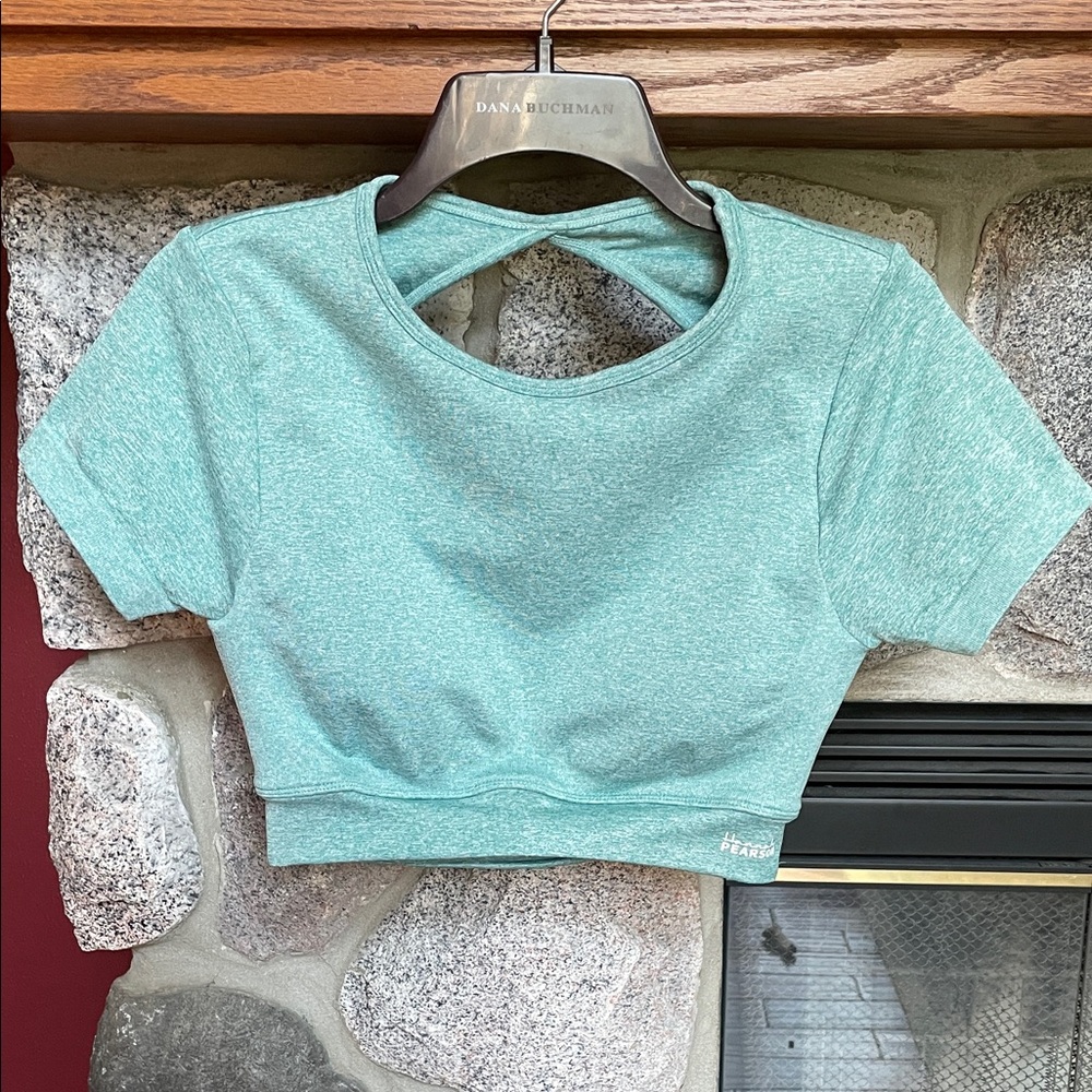 DFYNE Hanna Pearson Crop Top